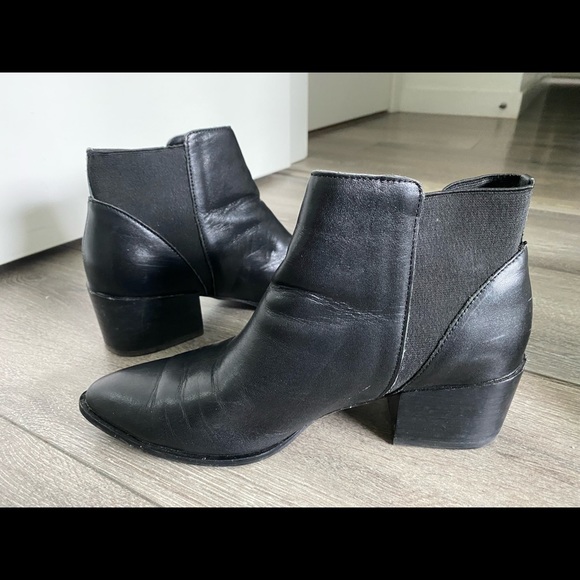 Chinese Laundry Finn Booties - Picture 7 of 11